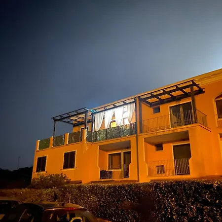 Charming With Dreamy Terrace Apartmán Arzachena