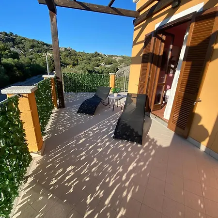 Charming With Dreamy Terrace Apartmán Arzachena