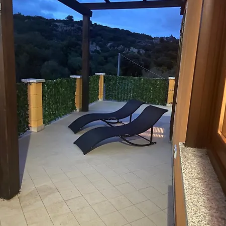 Lägenhet Charming With Dreamy Terrace Arzachena